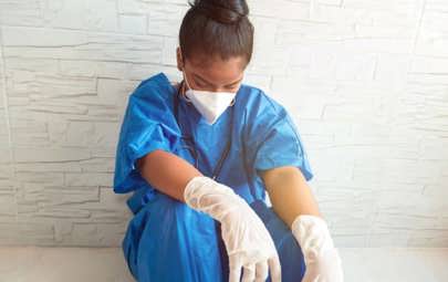 mentally impacted healthcare worker experiencing burnout mentally impacted healthcare worker experiencing burnout