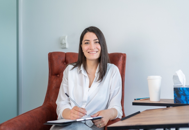 Psychologist holding a session Psychologist holding a session